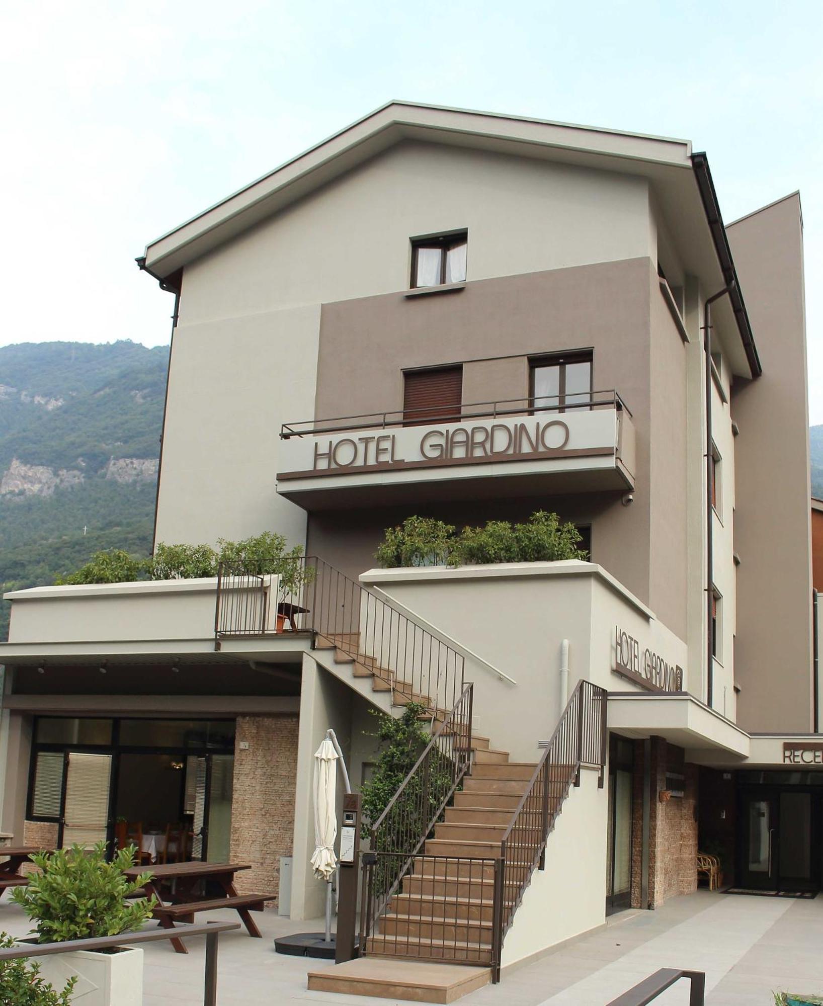 Hotel Giardino Breno Exterior photo